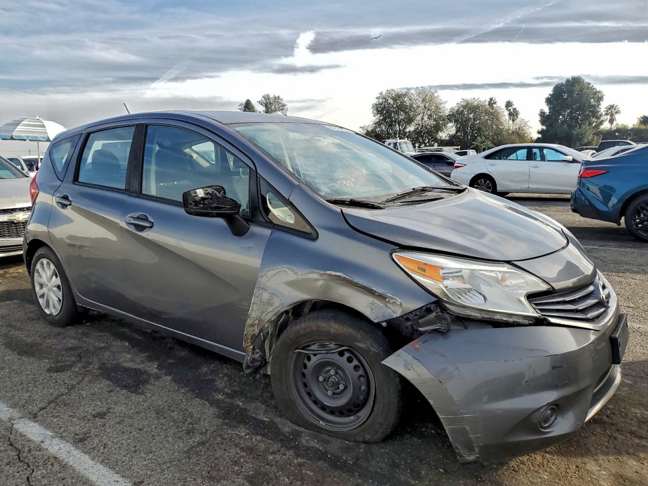 2016 NISSAN Versa Note
