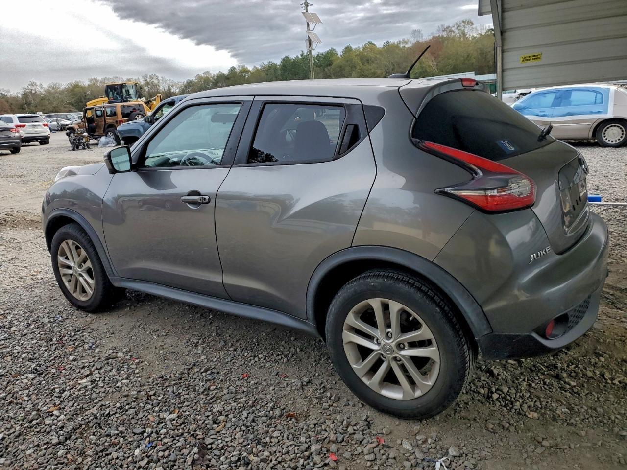 2015 NISSAN Juke