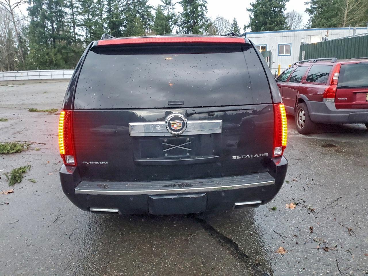 2013 CADILLAC Escalade ESV