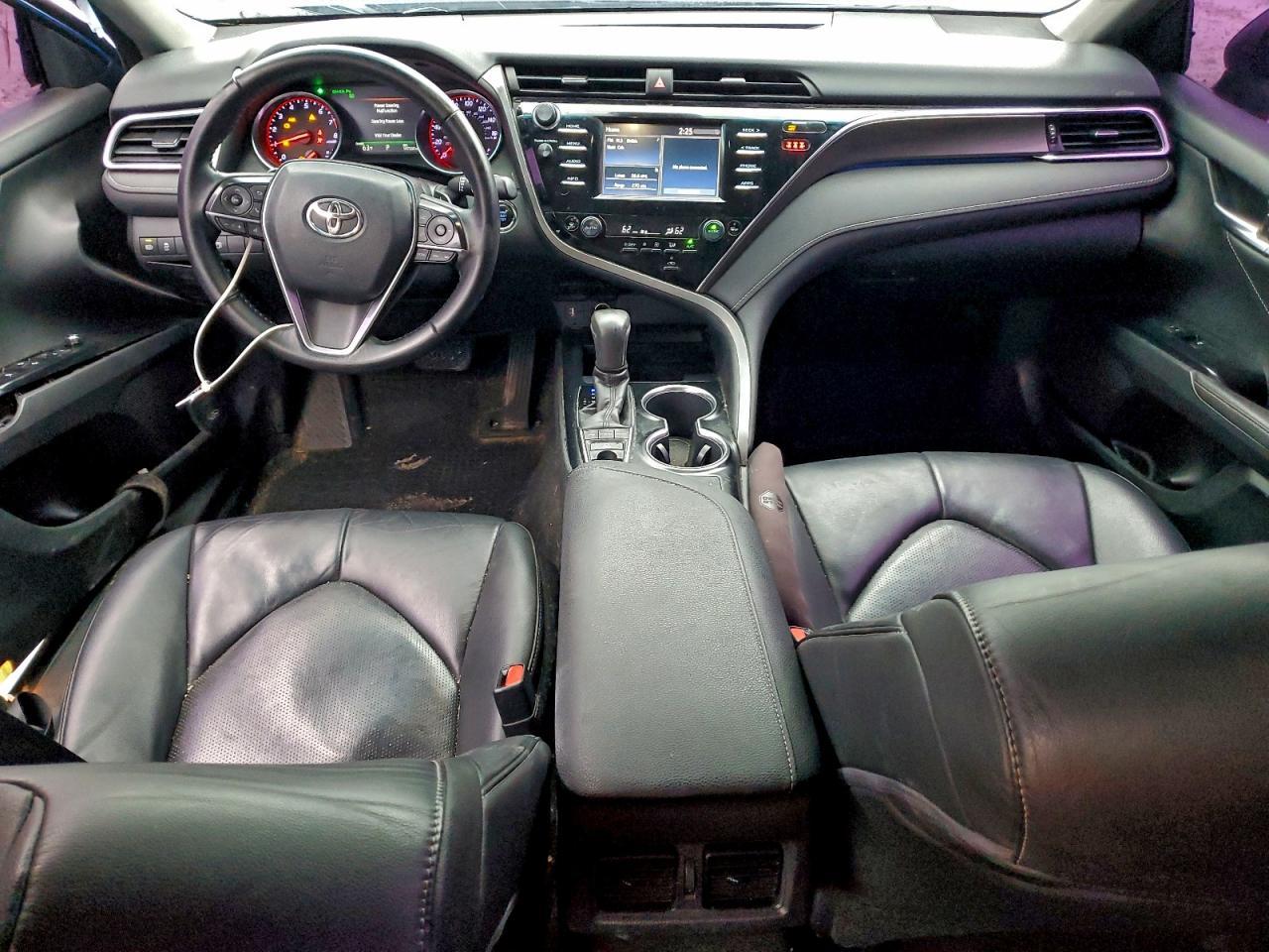 2018 TOYOTA CAMRY