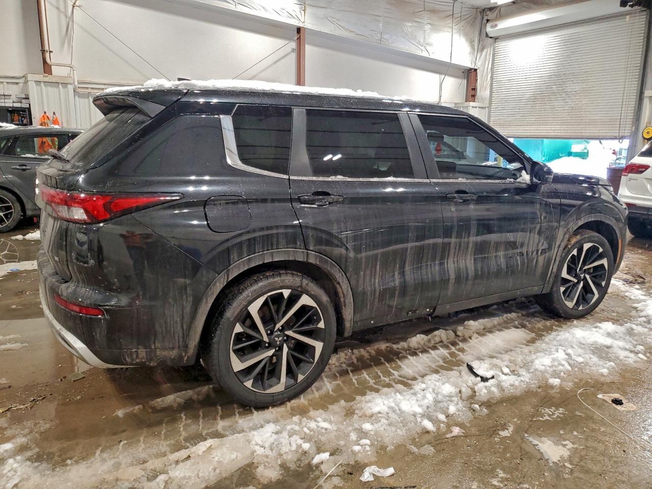 2022 MITSUBISHI outlander