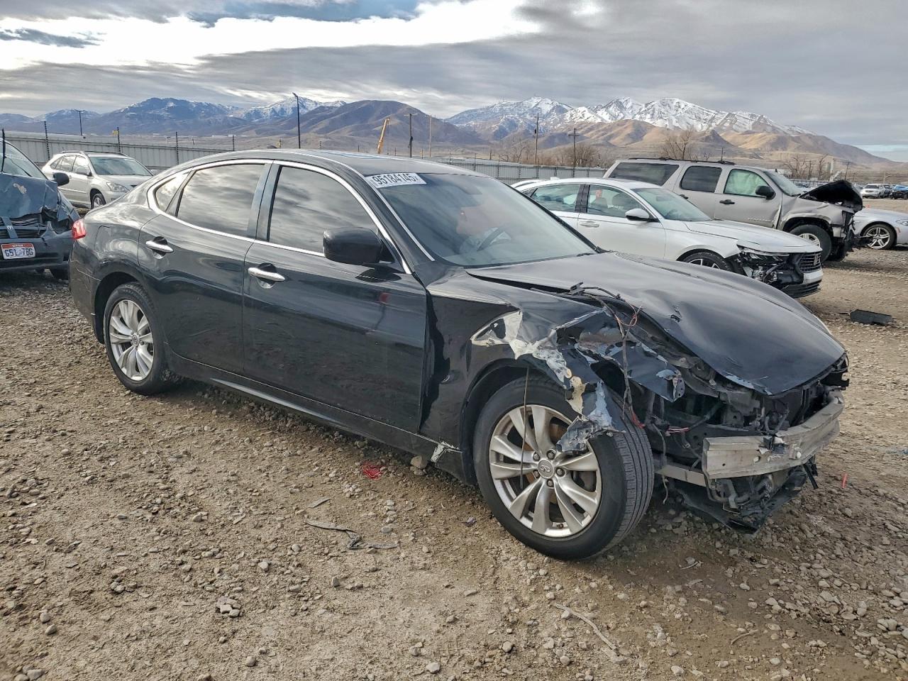 2011 INFINITI M37