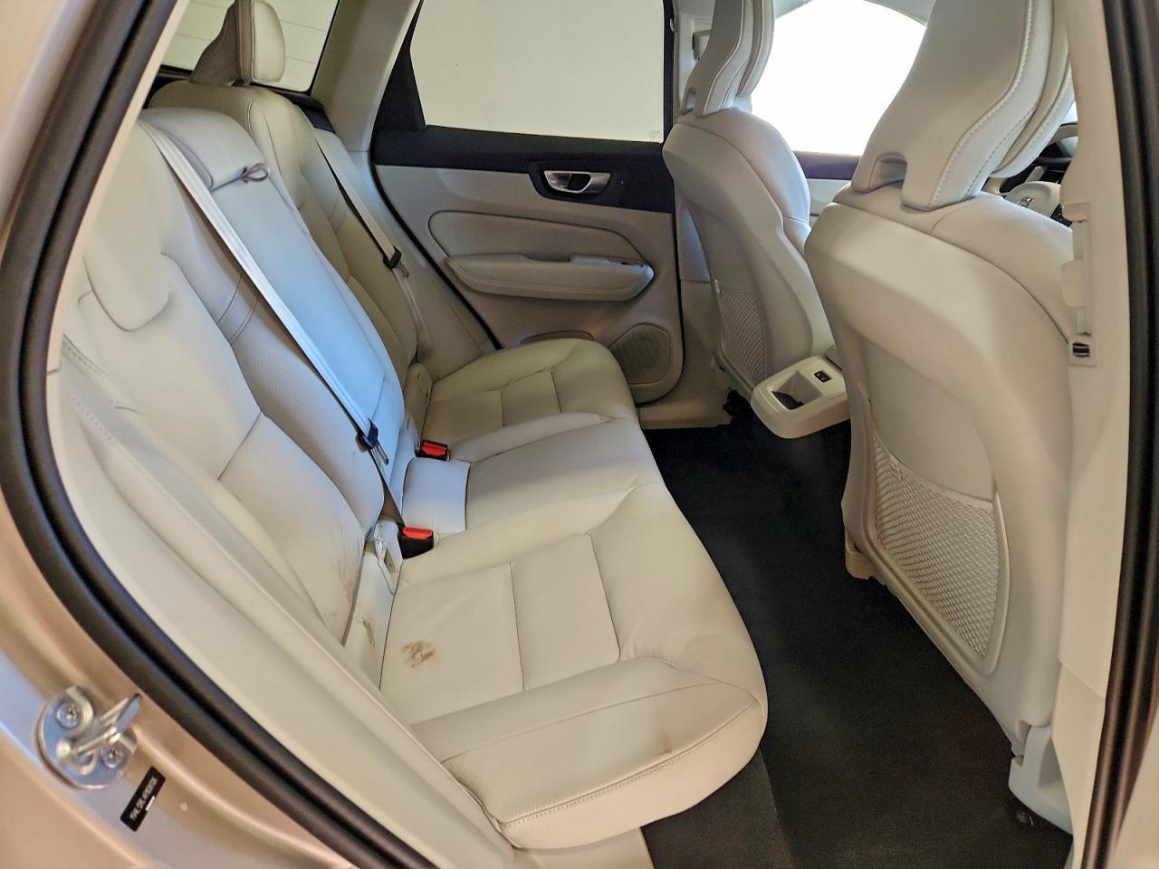 2024 VOLVO XC60