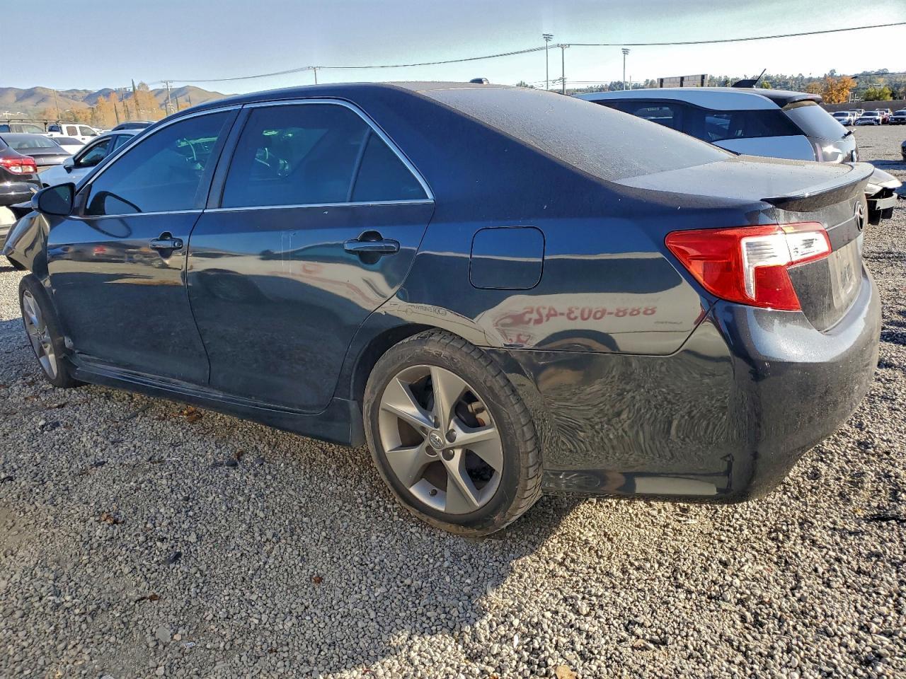 2012 TOYOTA CAMRY