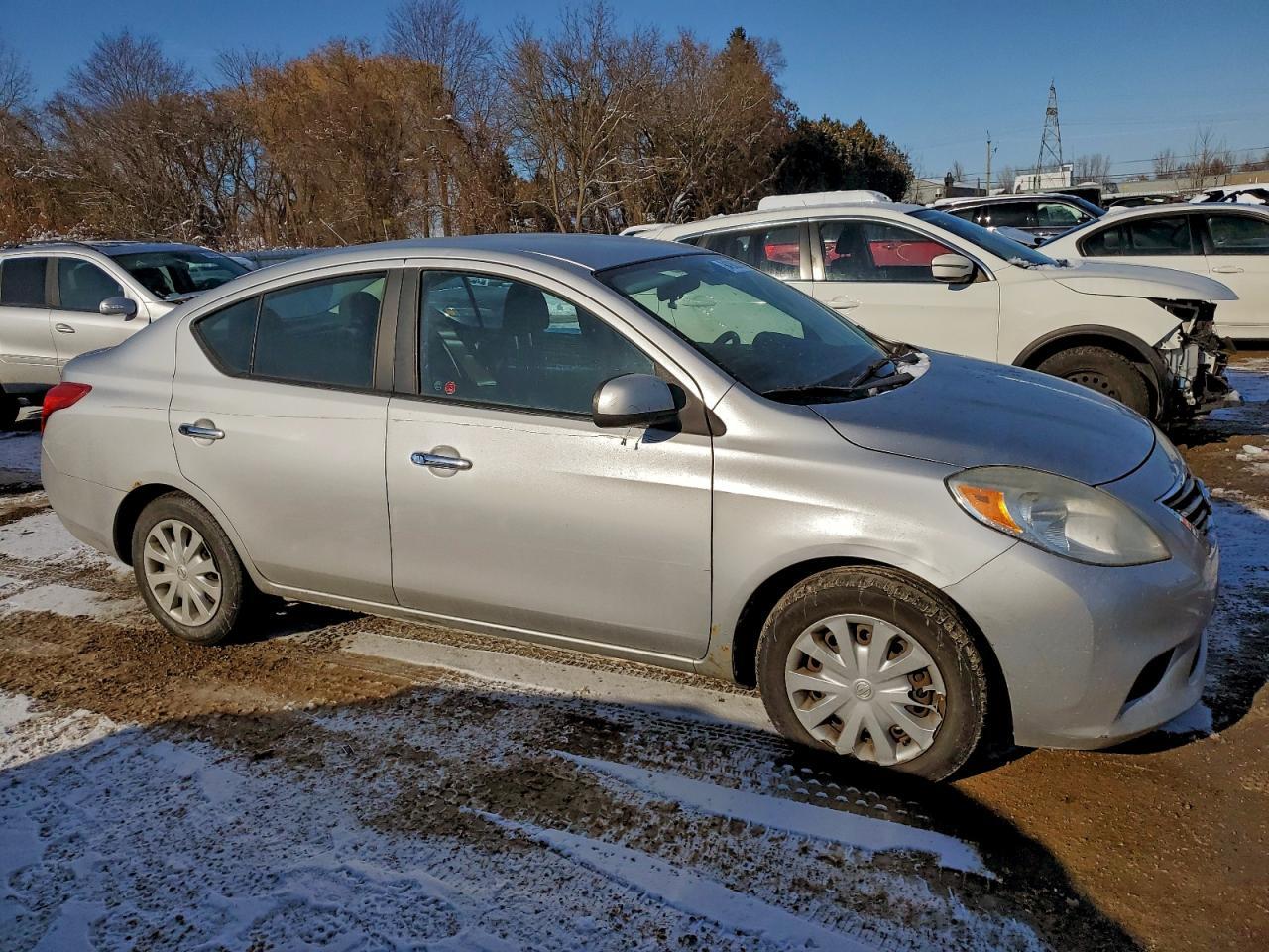 2012 NISSAN VERSA