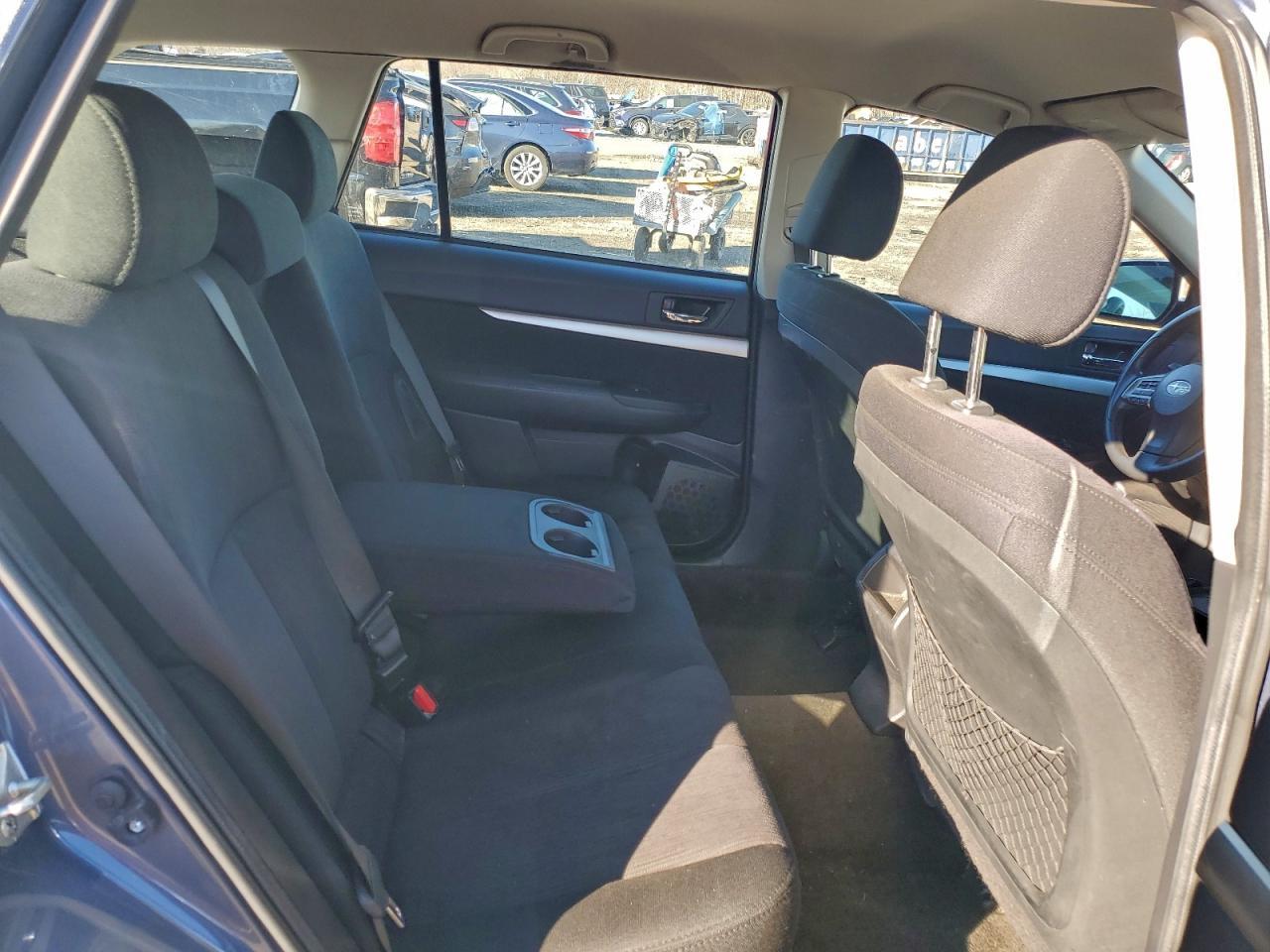 2013 SUBARU Outback