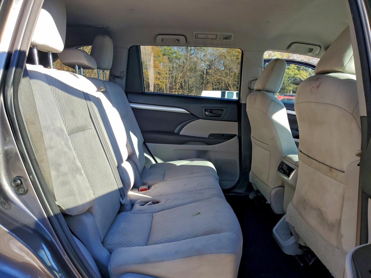 2016 TOYOTA HIGHLANDER