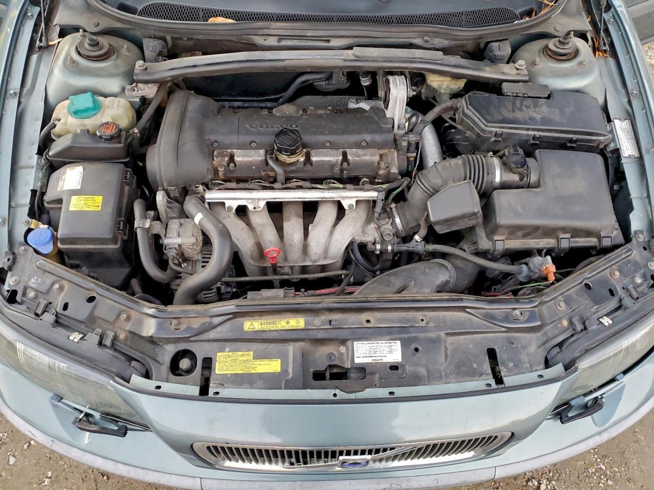 2004 VOLVO V70