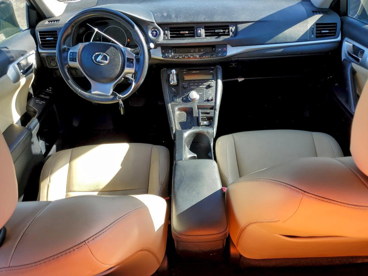 2011 LEXUS CT 200
