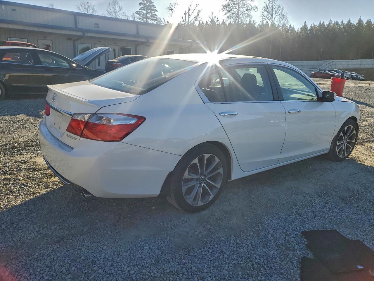 2015 HONDA ACCORD