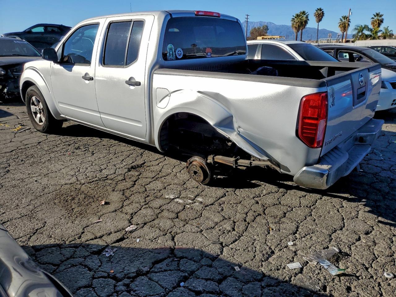 2011 NISSAN Frontier