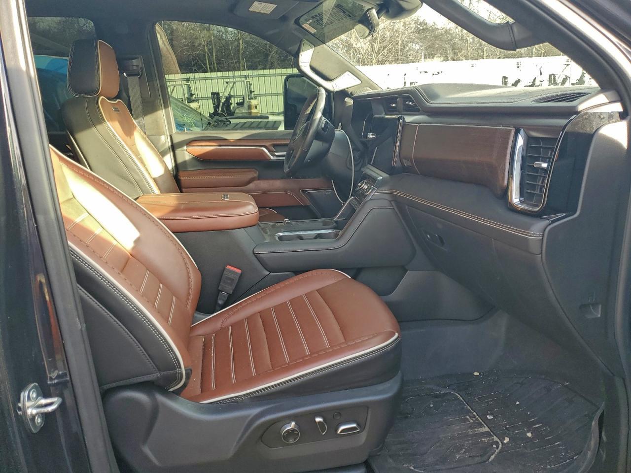 2024 GMC Sierra