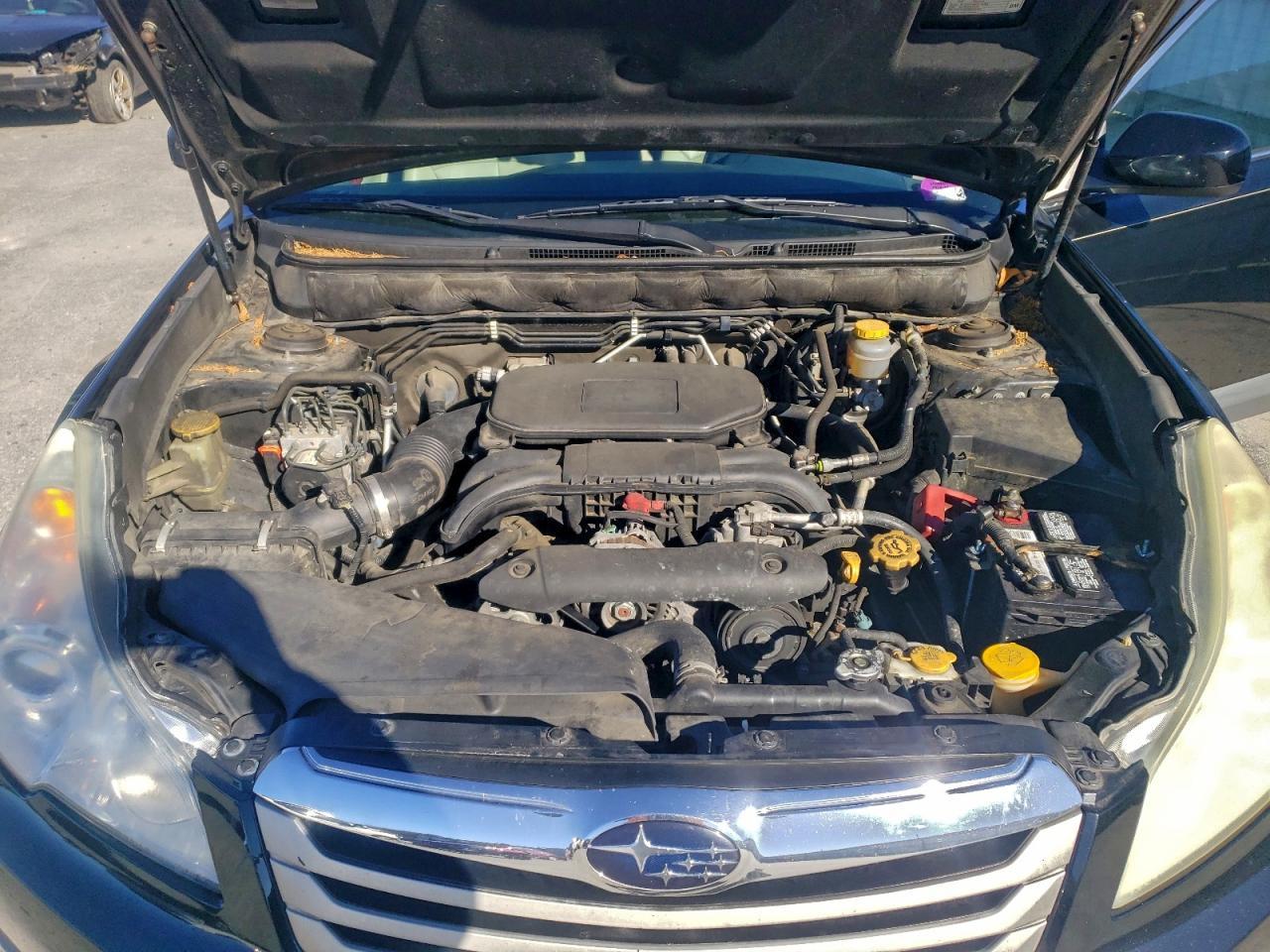 2010 SUBARU Outback