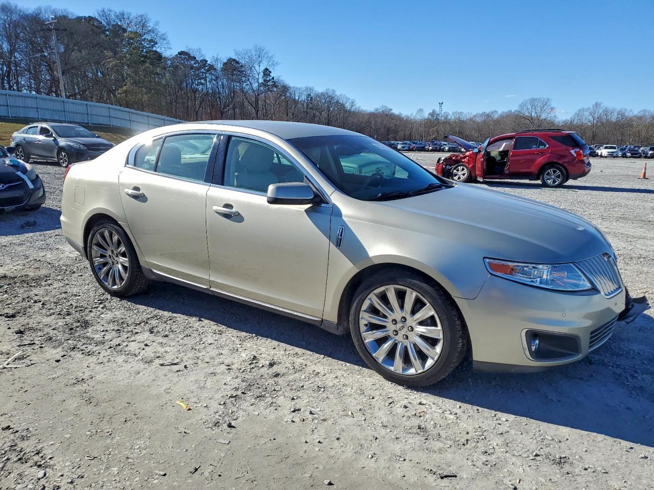 2010 LINCOLN MKS