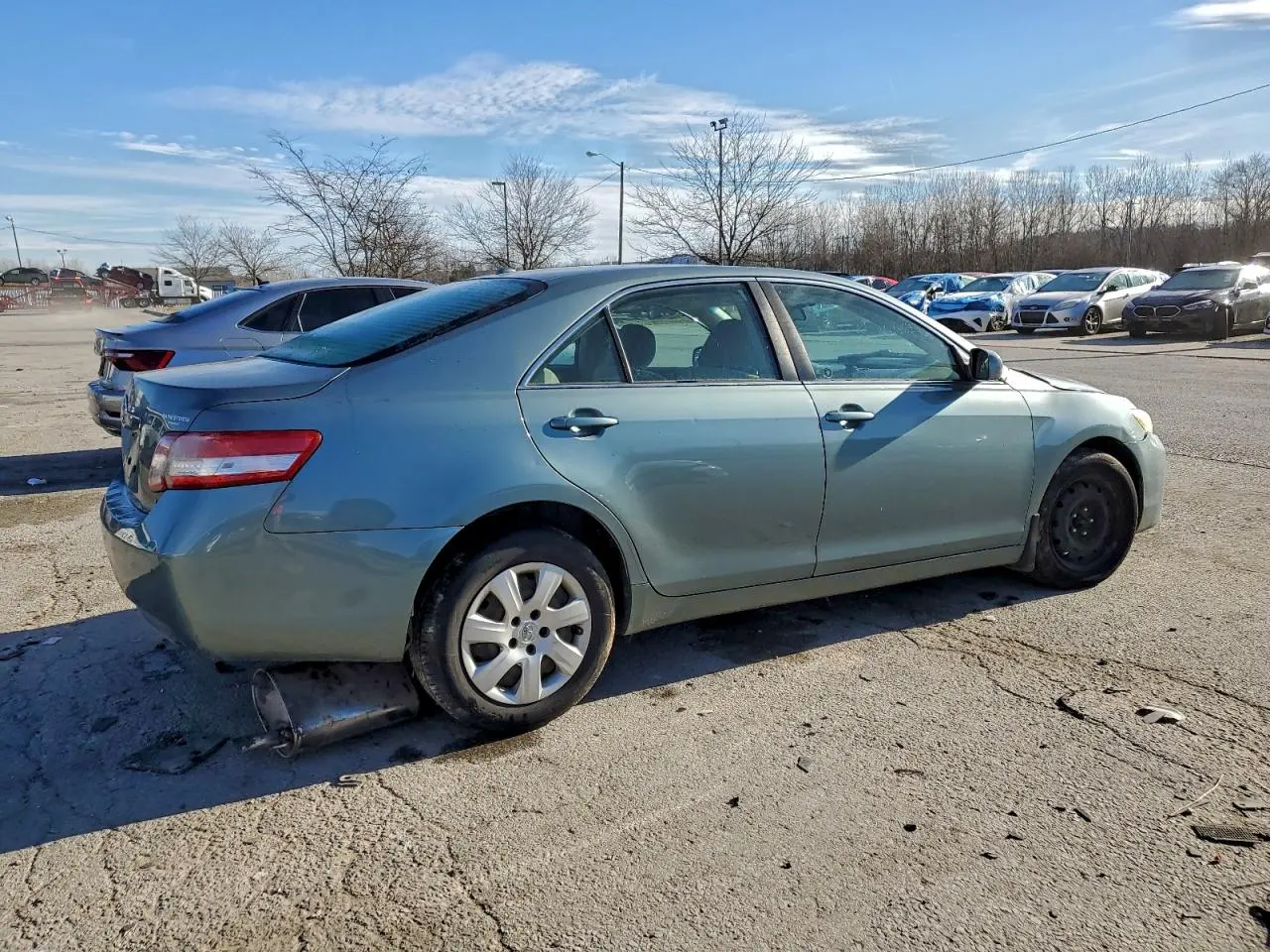 2011 TOYOTA CAMRY