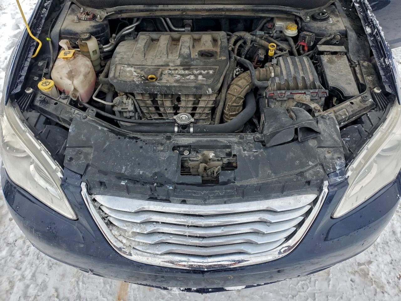 2013 CHRYSLER 200