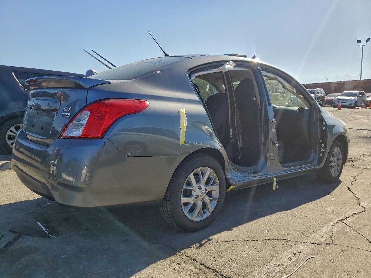 2018 NISSAN VERSA