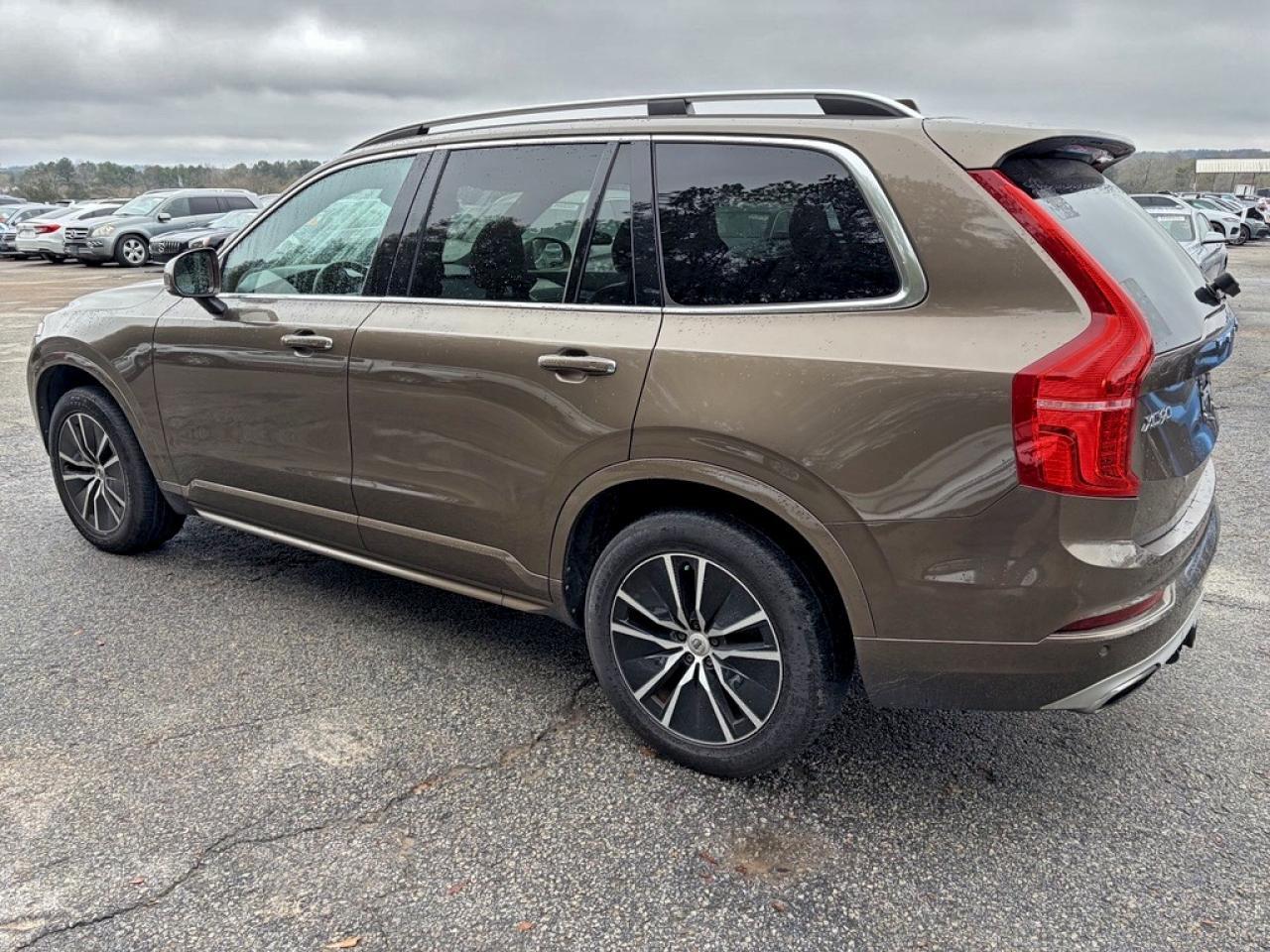 2017 VOLVO XC90