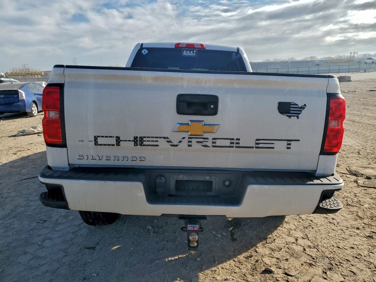2018 CHEVROLET Silverado