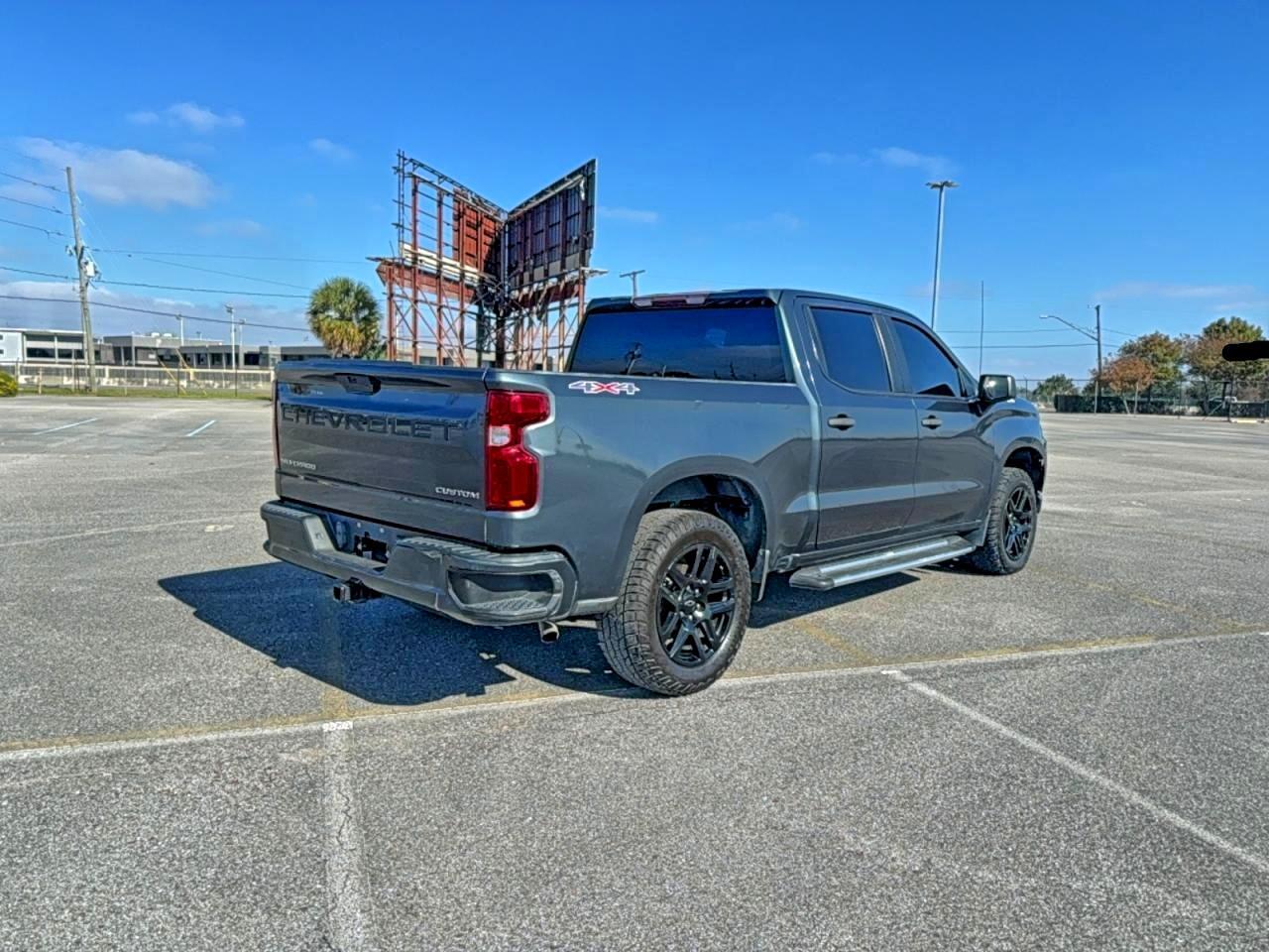 2021 CHEVROLET Silverado
