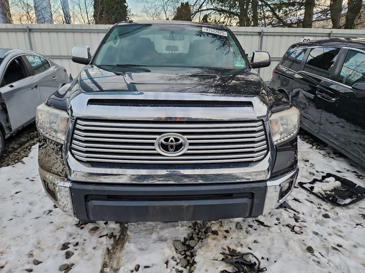 2017 TOYOTA TUNDRA