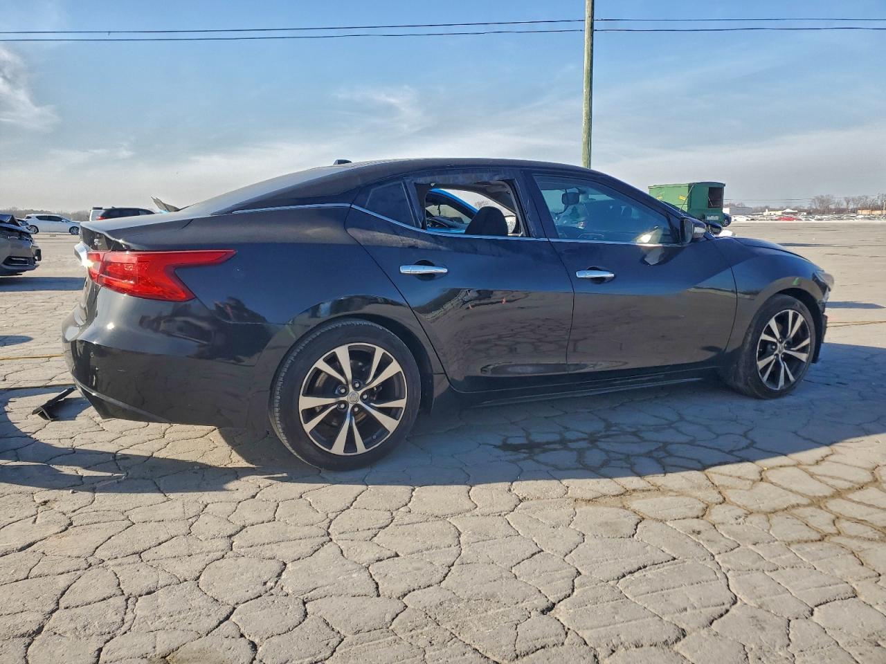 2017 NISSAN Maxima
