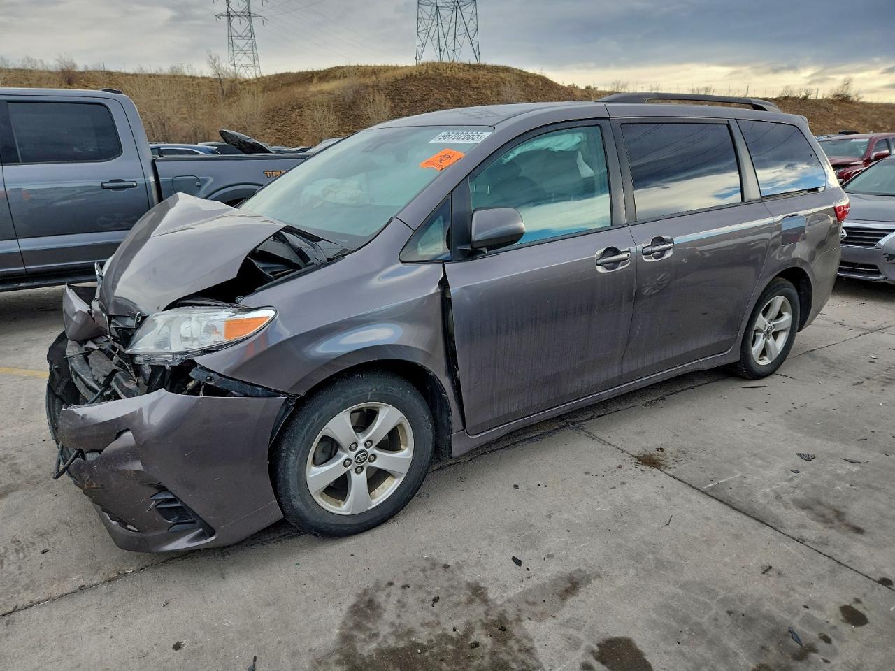 2018 TOYOTA SIENNA