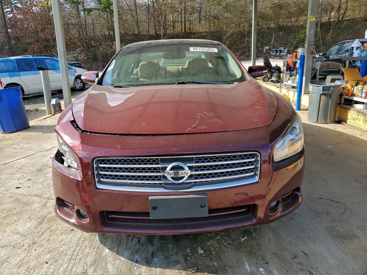 2011 NISSAN Maxima