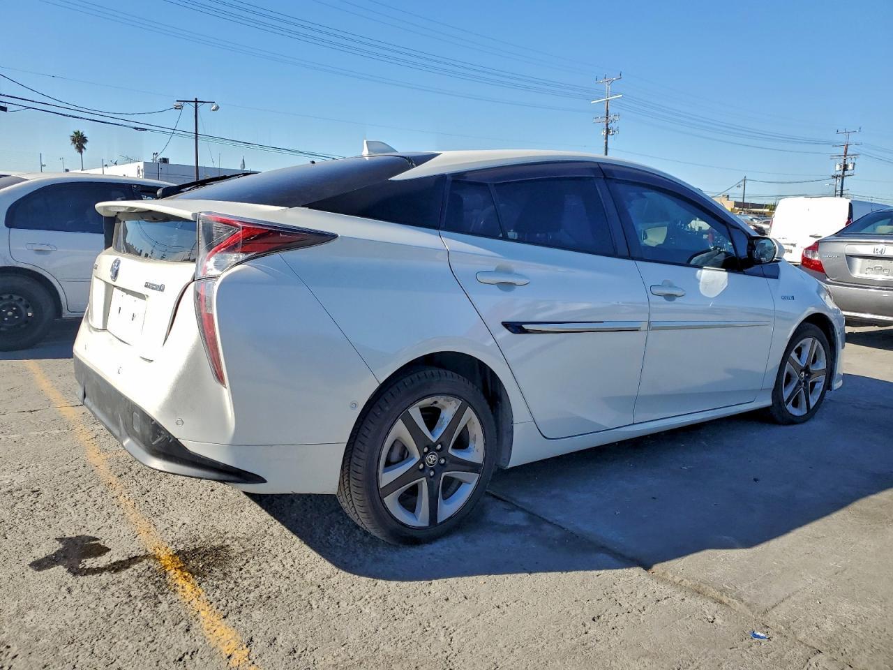 2017 TOYOTA PRIUS