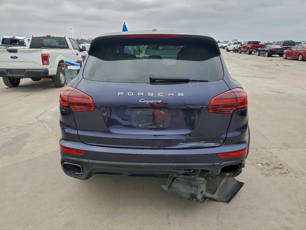 2018 PORSCHE CAYENNE