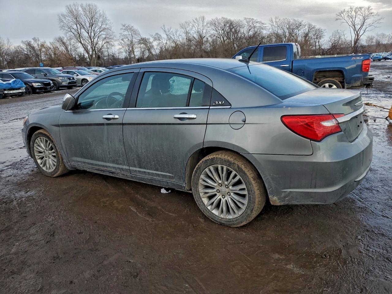 2013 CHRYSLER 200
