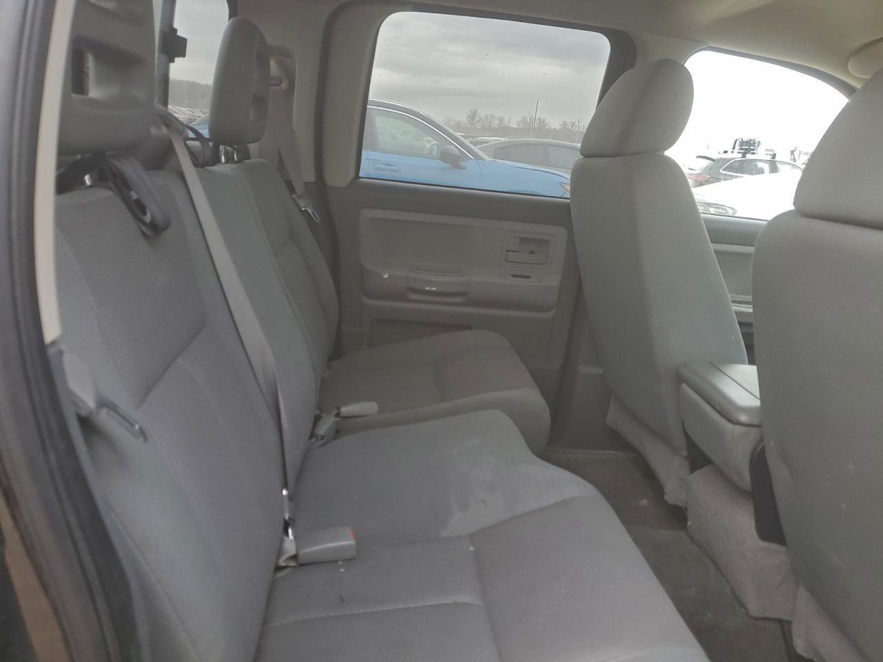 2005 DODGE Dakota