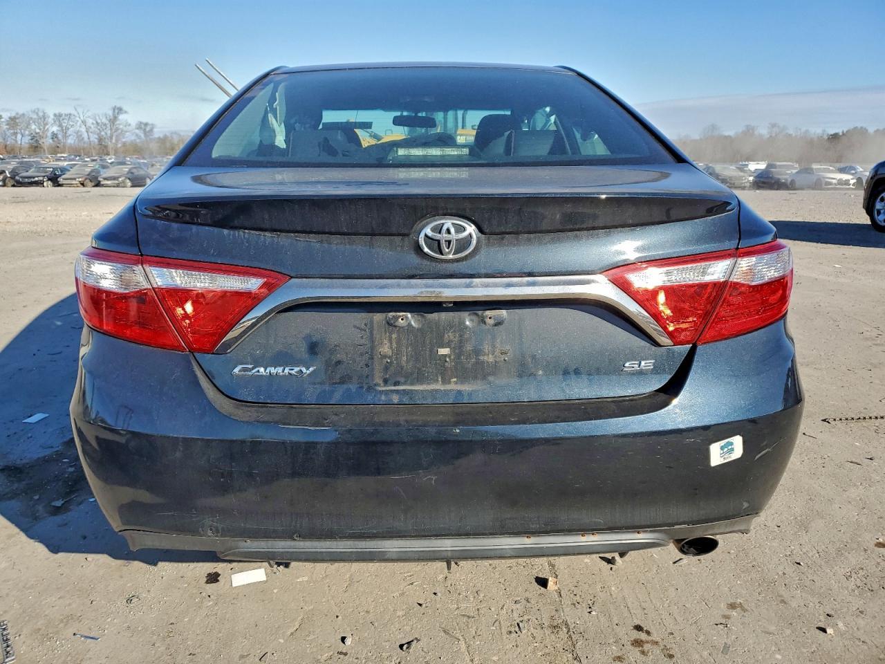 2015 TOYOTA CAMRY