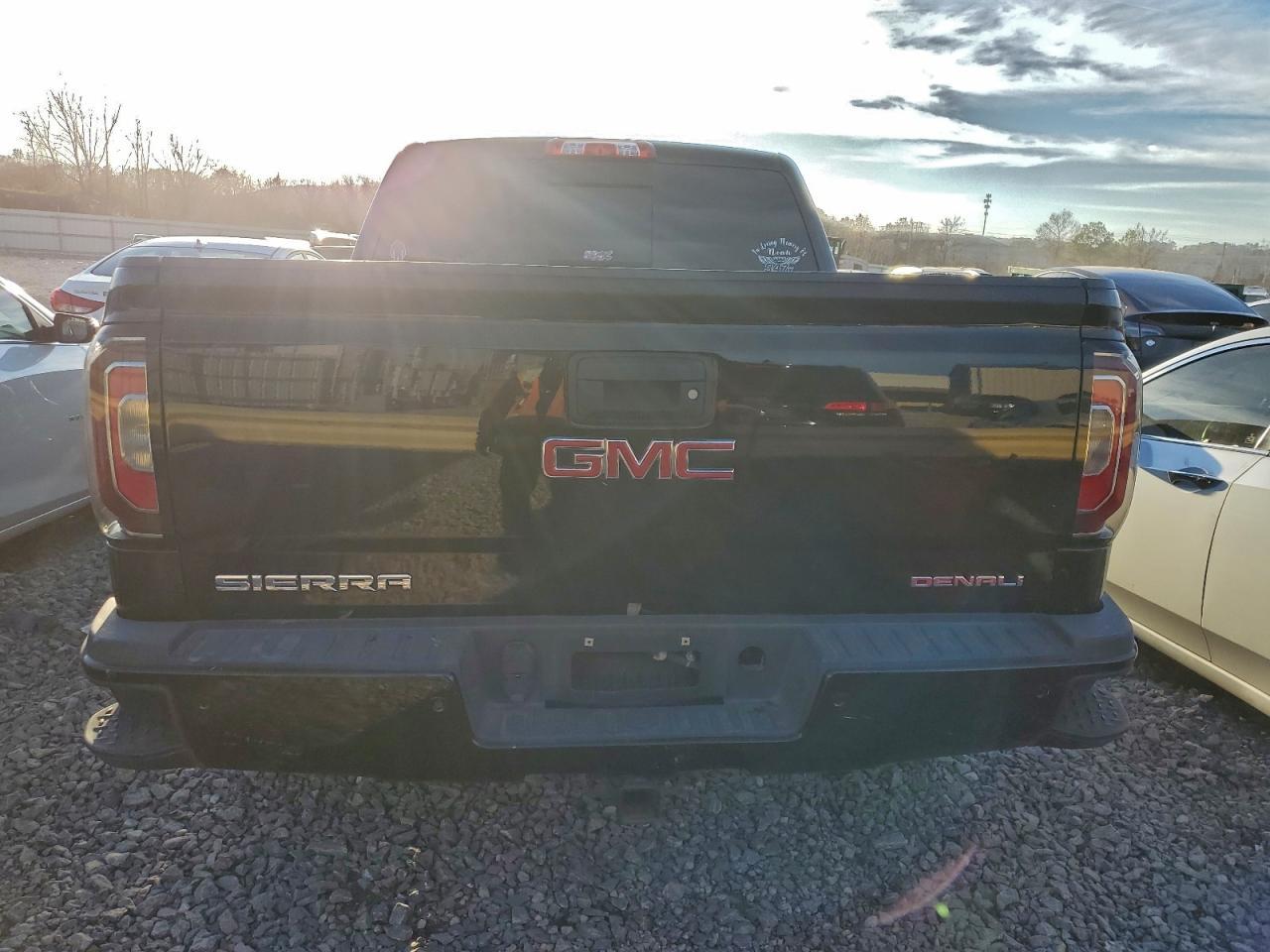 2017 GMC Sierra