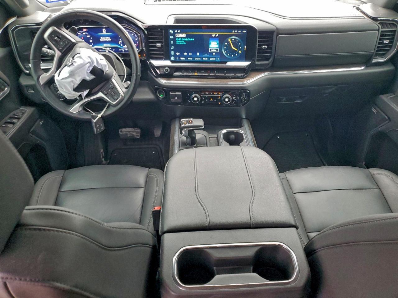 2024 CHEVROLET Silverado