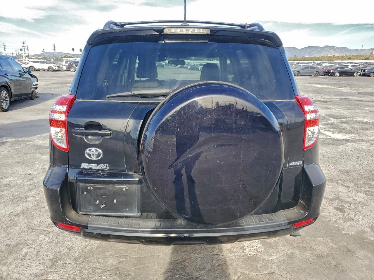 2011 TOYOTA RAV4
