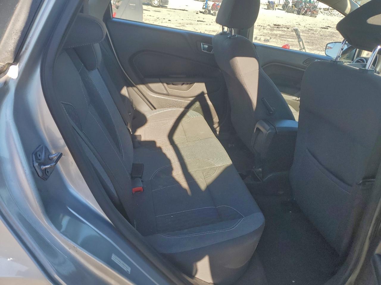 2014 FORD Fiesta