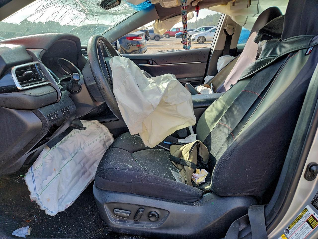 2018 TOYOTA CAMRY