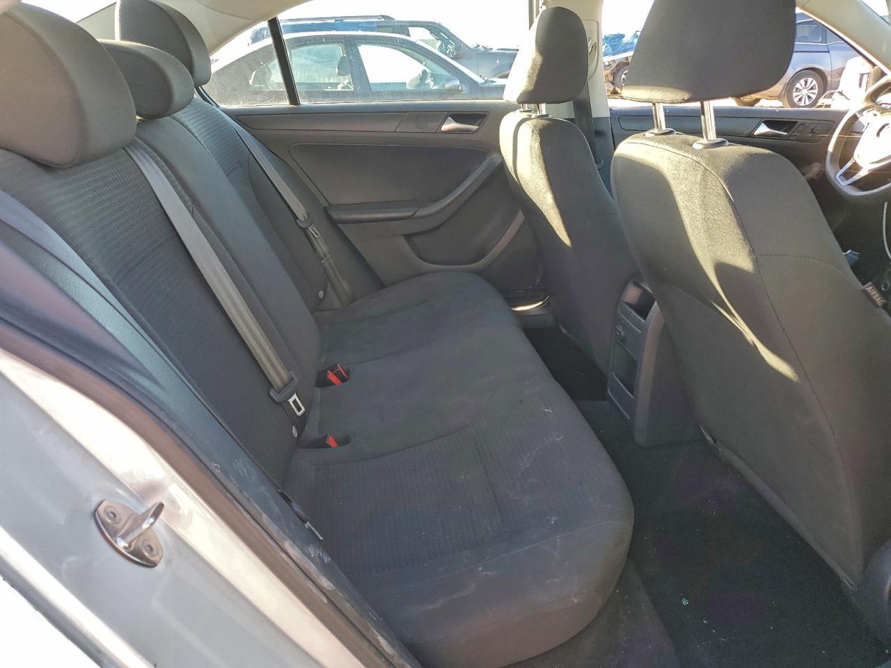 2016 VOLKSWAGEN JETTA