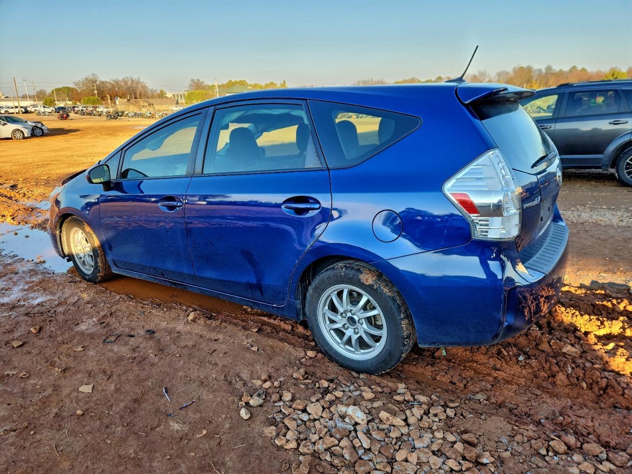 2013 TOYOTA PRIUS V