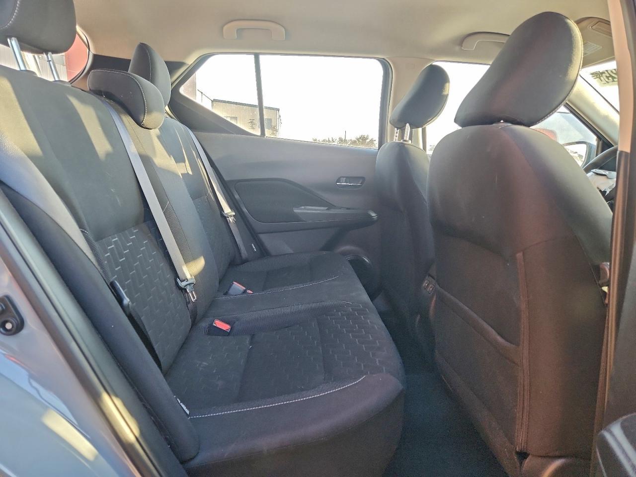 2022 NISSAN KICKS