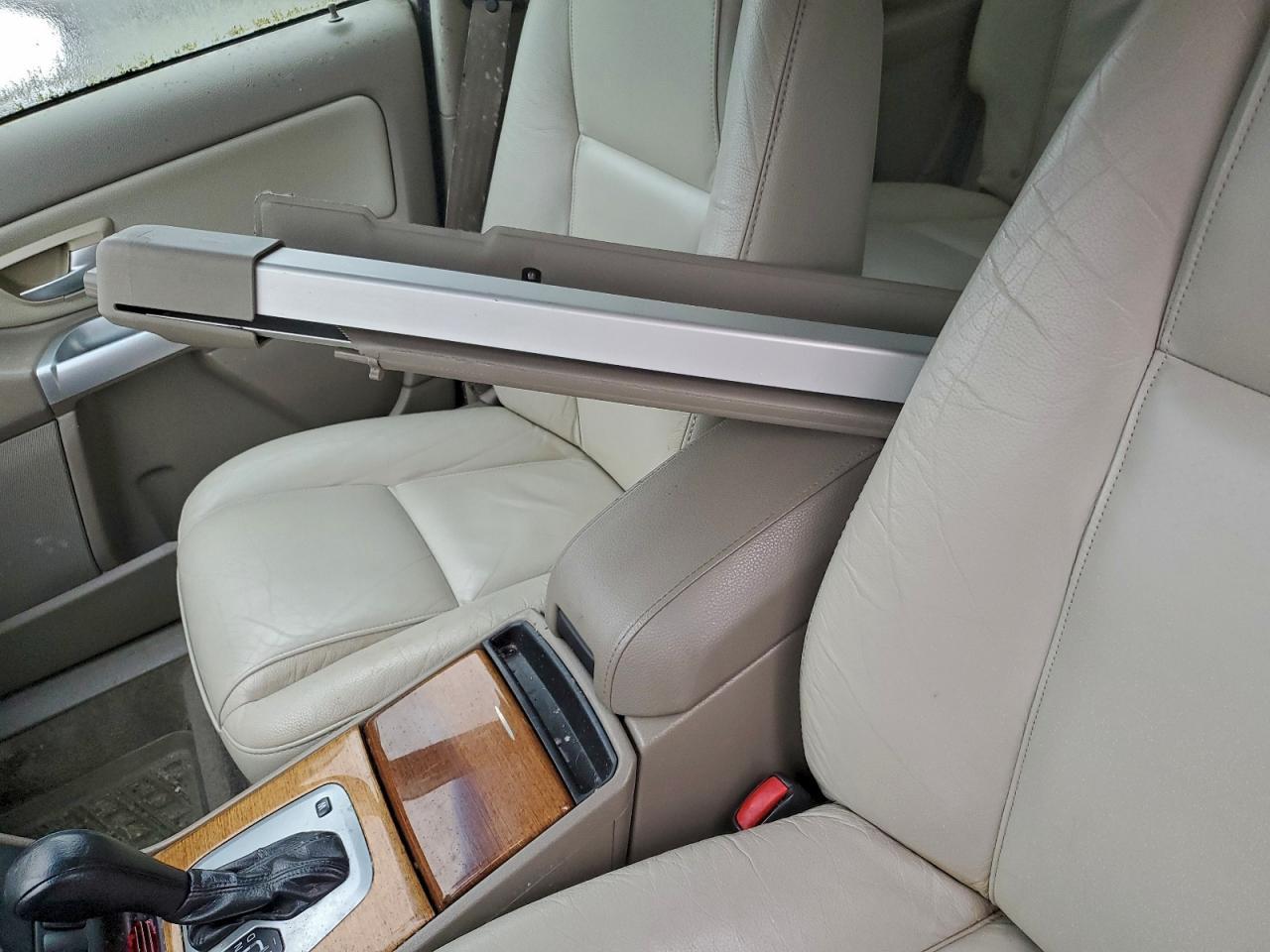 2006 VOLVO XC90