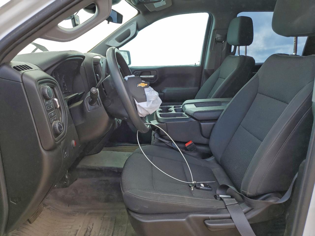 2024 CHEVROLET Silverado
