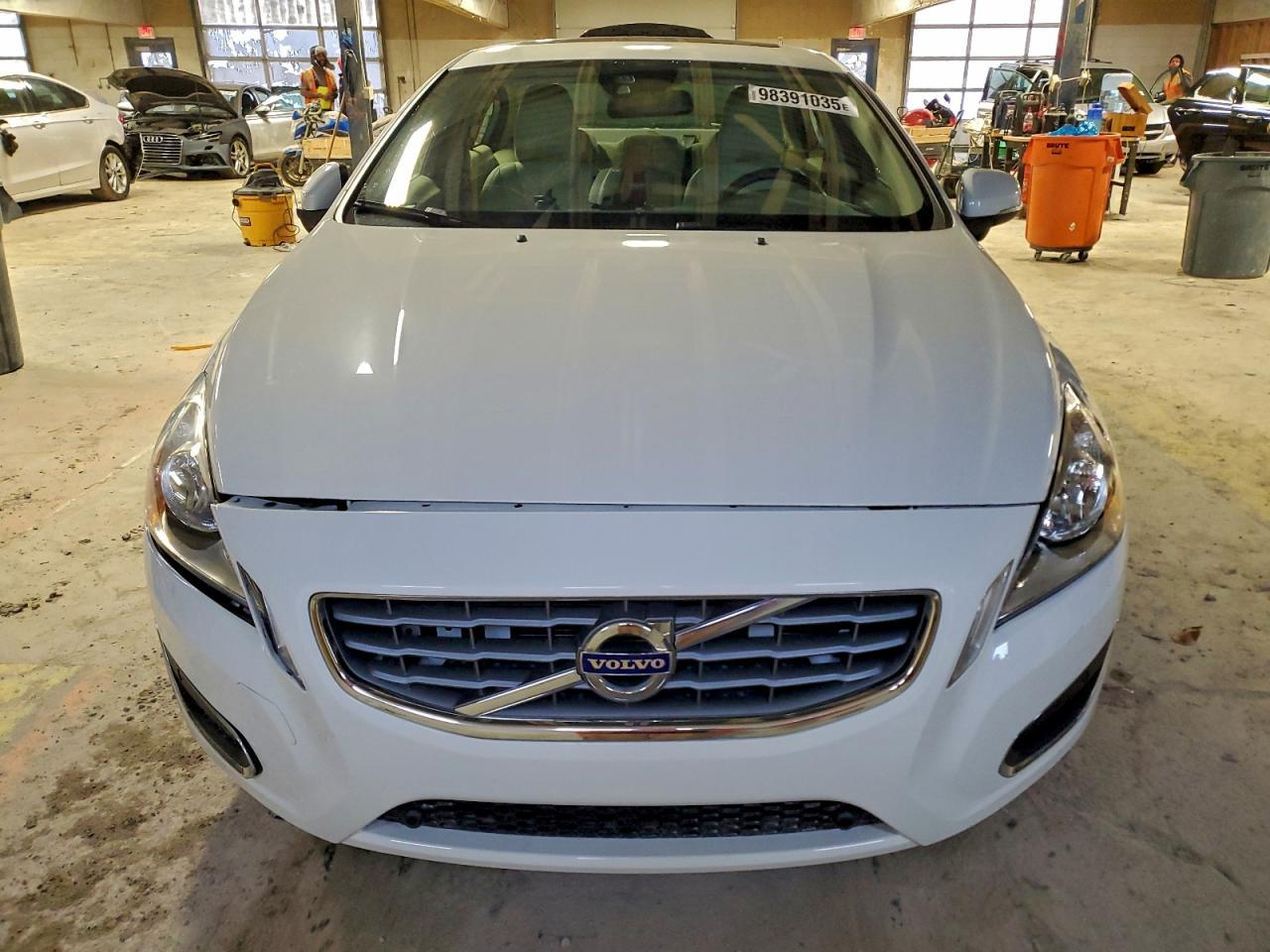 2012 VOLVO S60