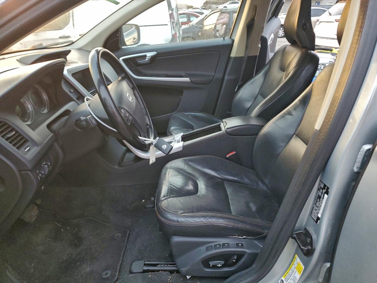 2010 VOLVO XC60
