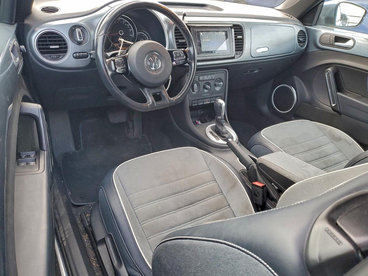 2016 VOLKSWAGEN Beetle