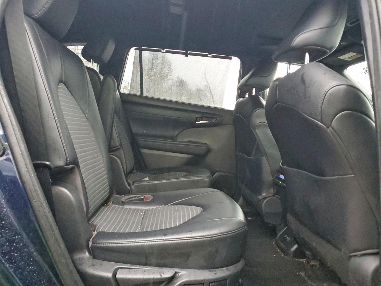 2021 TOYOTA HIGHLANDER