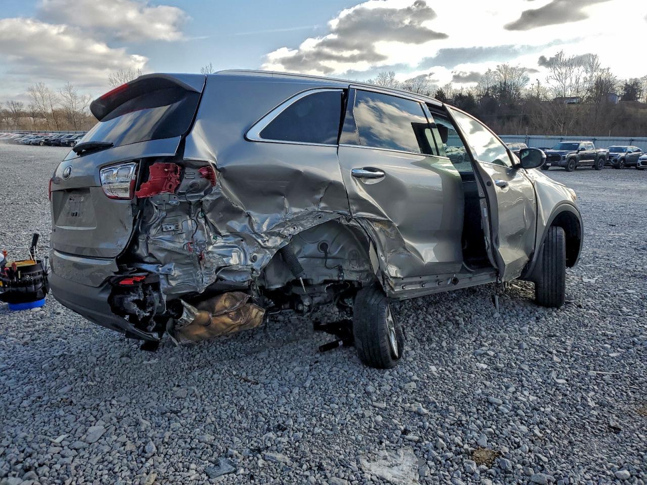 2017 KIA SORENTO