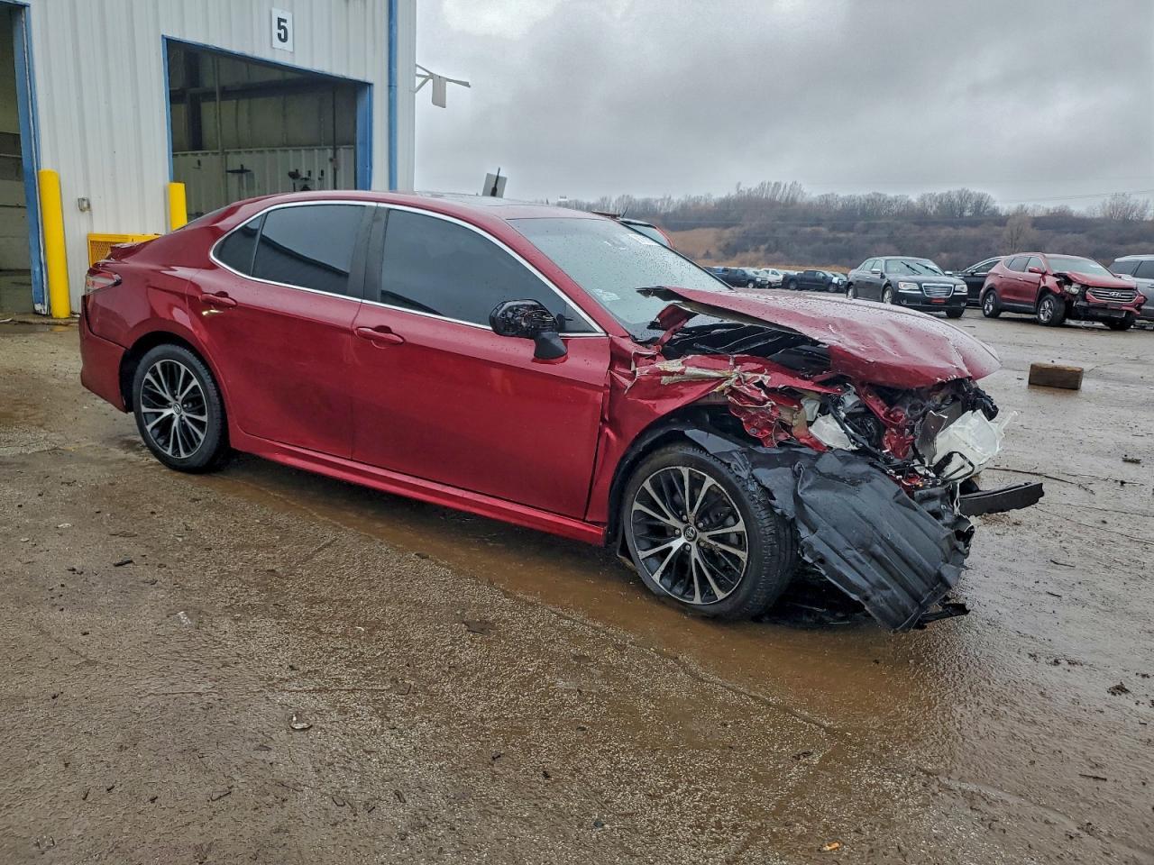 2018 TOYOTA CAMRY