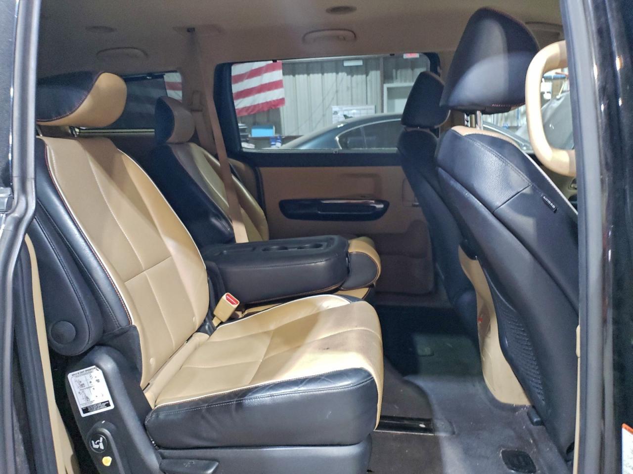 2017 KIA SEDONA